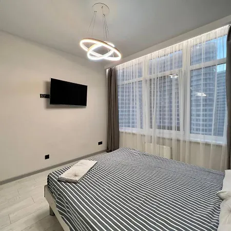 44 Pearl Stylish 1-bedroom * 敖德萨