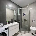 44 Pearl Stylish 1-bedroom *