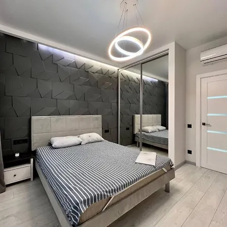 44 Pearl Stylish 1-bedroom Odessa